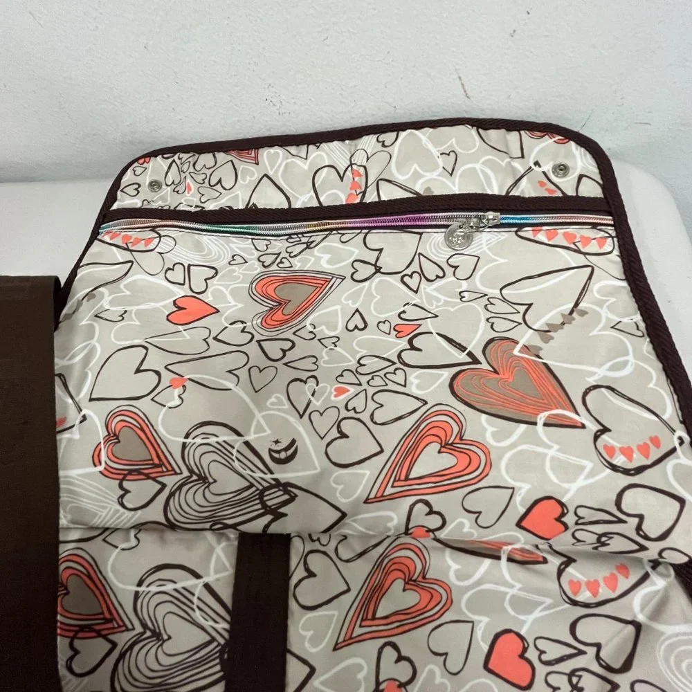 Le Sportsac computer messenger bag 11 x 15 hearts pink brown shoulder strap